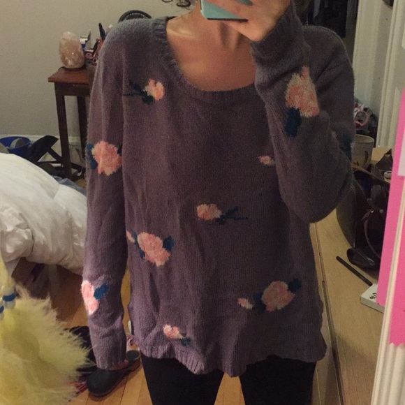 Xhilaration Grey Rose Bud Floral Sweater - Picture 4 of 6